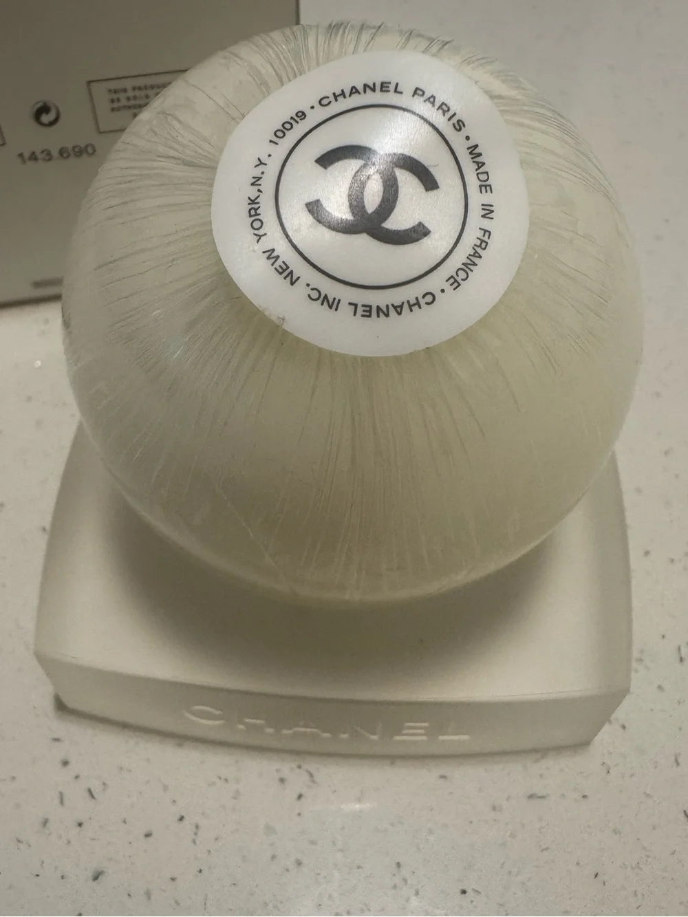 💯 Auth CHANEL soap with holder